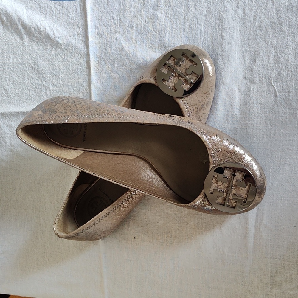 Tory Burch size 9 silver flats